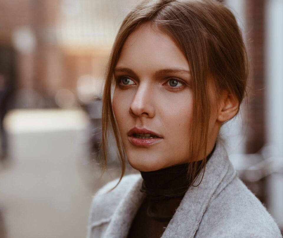 Großaufnahme einer Frau | Visagistin Düsseldorf